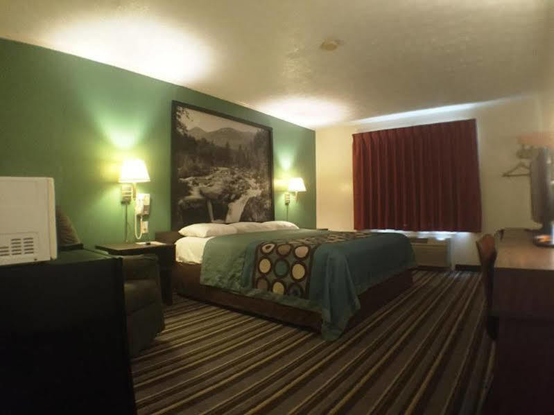Syracuse Inn イースト・シラキューズ エクステリア 写真