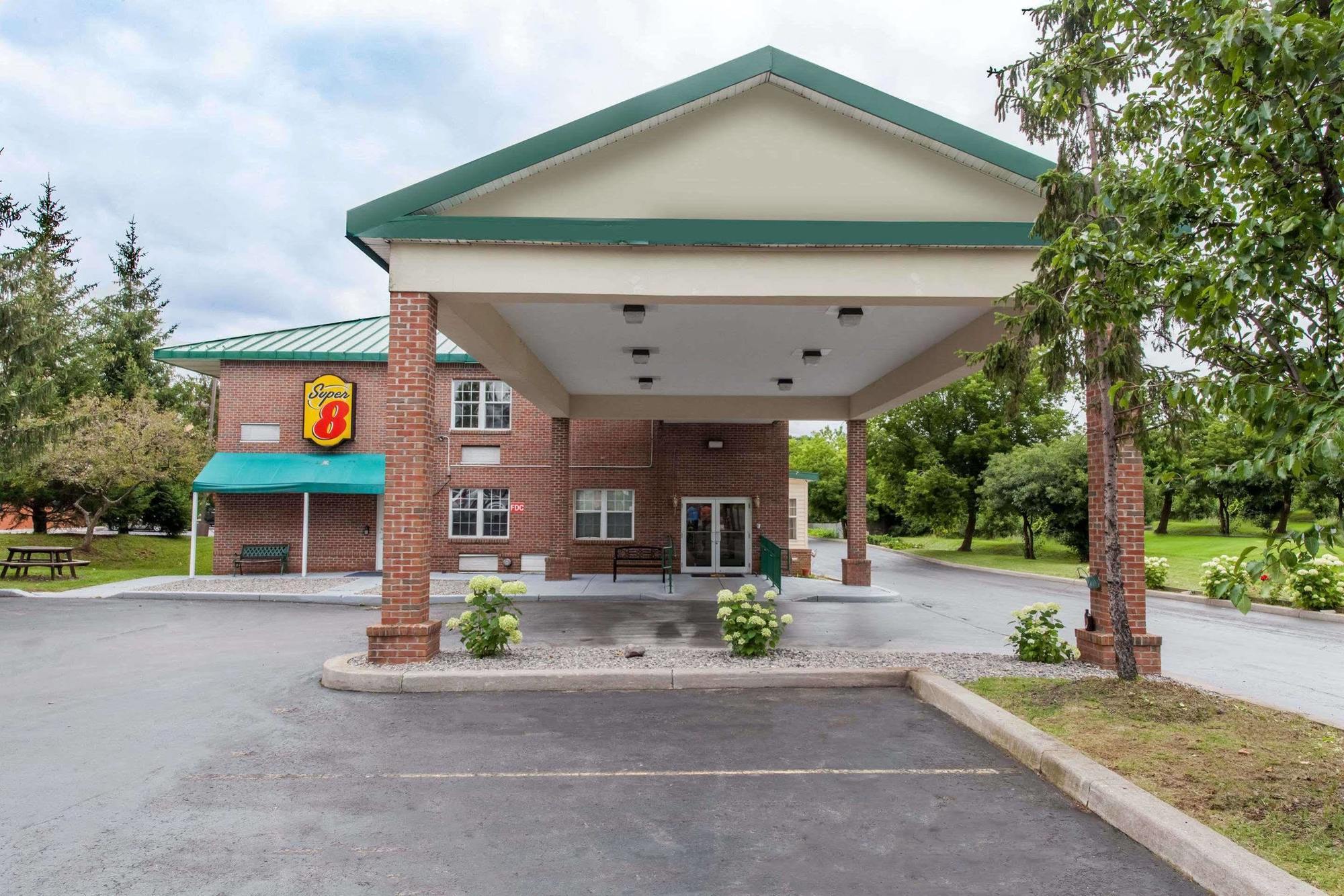 Syracuse Inn イースト・シラキューズ エクステリア 写真