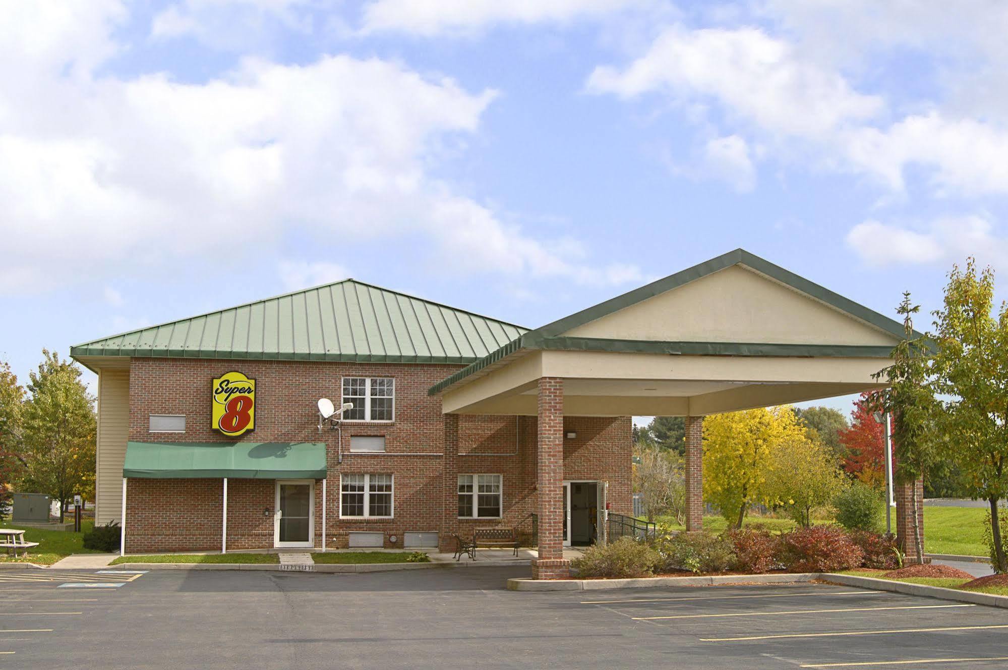Syracuse Inn イースト・シラキューズ エクステリア 写真